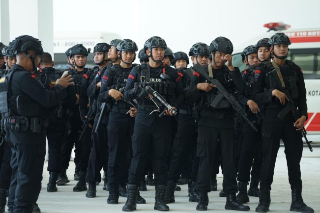 Brimob Polda Sumut melakukan pengamanan Piala Kemerdekaan 2025. [Istimewa]